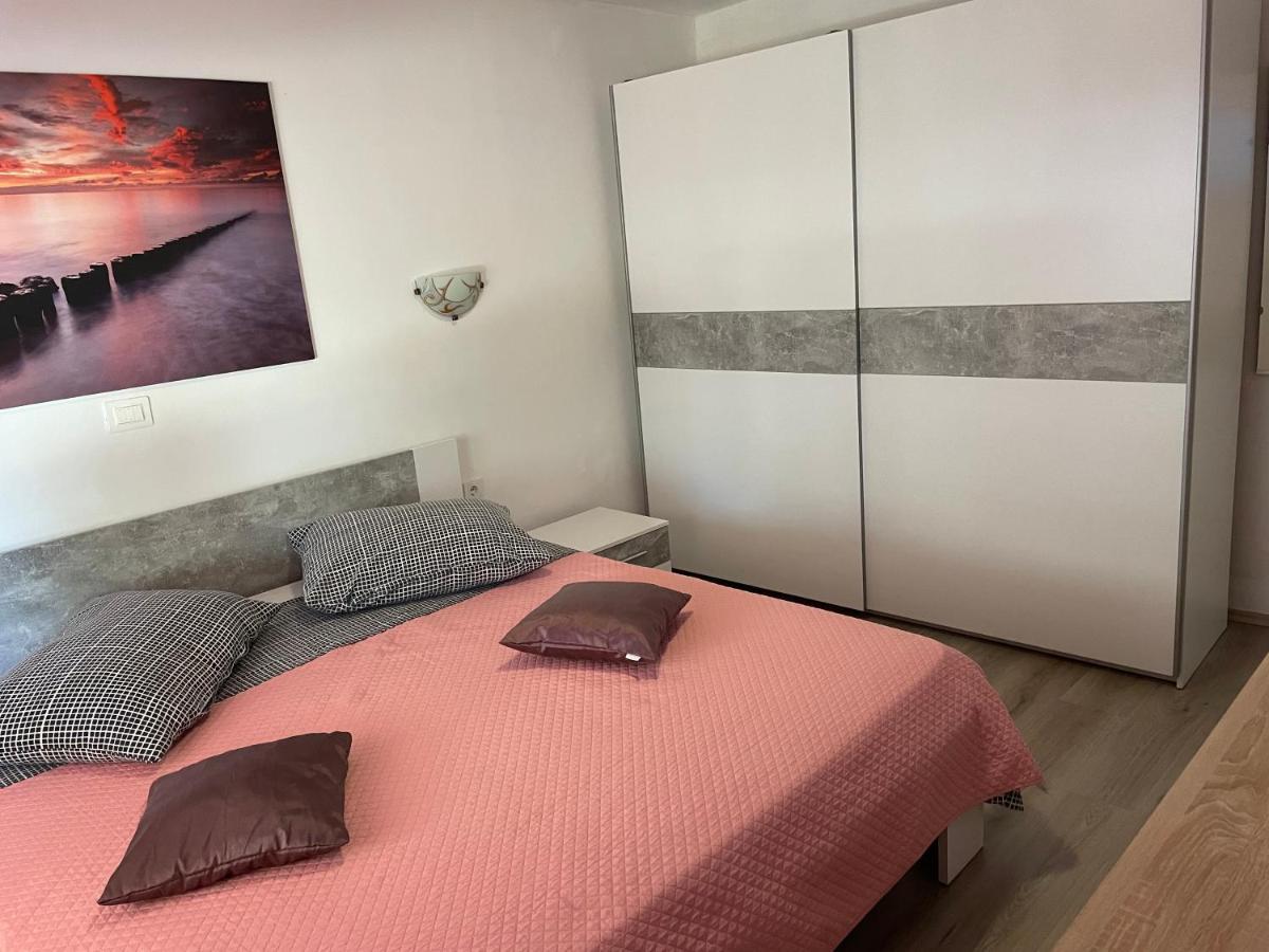 רוביני Apartment Jonas מראה חיצוני תמונה